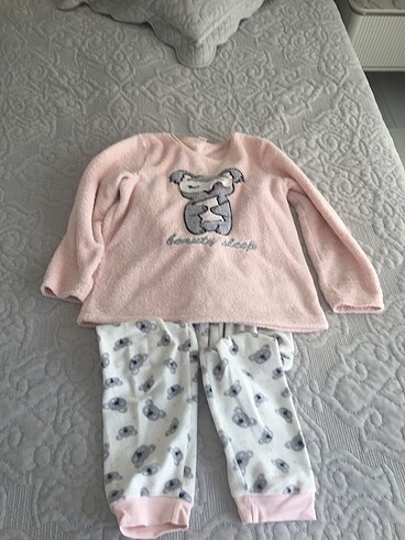 Pijama takımı