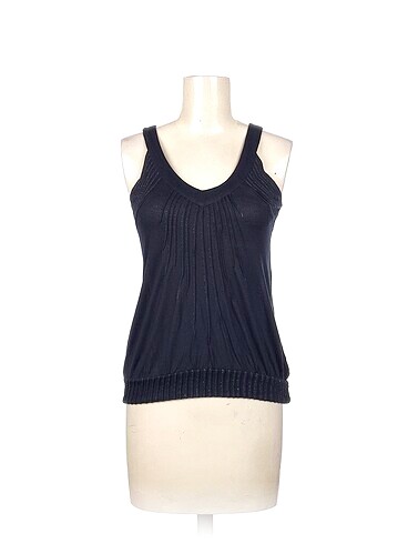 Mango T-shirt %70 İndirimli.