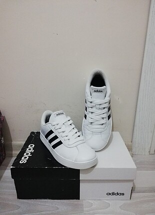 Orjinal adidas spor ayakkabı