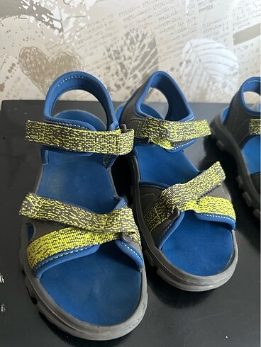 Decathlon Decathlon sandalet, 2 adet fiyatıdır, 33-34 numara