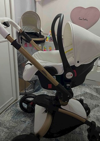 Beyaz Bebek Arabası huggy - Görsel 2