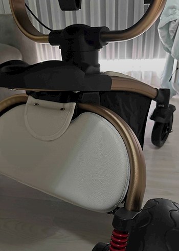 Beyaz Bebek Arabası huggy - Görsel 4