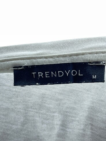 m Beden beyaz Renk Trendyol & Milla T-shirt %70 İndirimli.