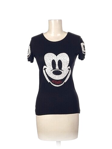 PreLoved T-shirt %70 İndirimli.