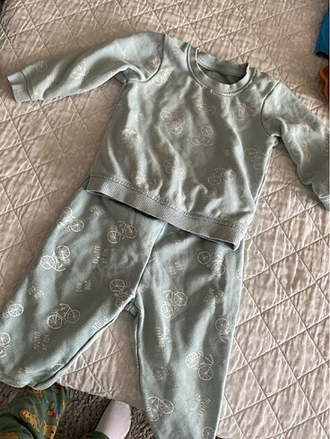 Alt üst pijama takımı