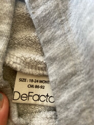 Defacto Seeatshirt