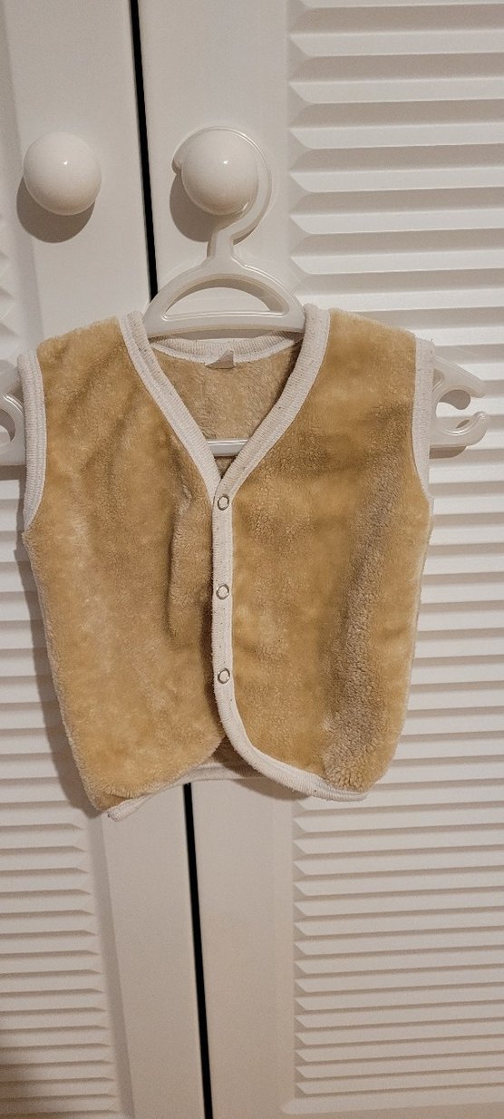 Kız Çocuk Bej Kürklü Polar Yelek - Görsel 3