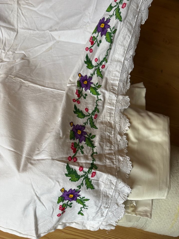 Nakışlı Beyaz Örtü - Görsel 2