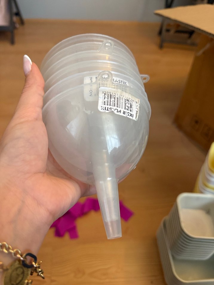 Beyaz Plastik Huni - Görsel 3