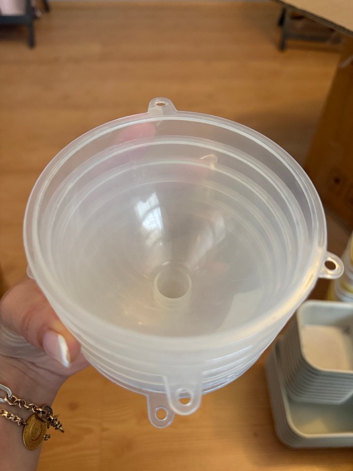 Beyaz Plastik Huni - Görsel 2