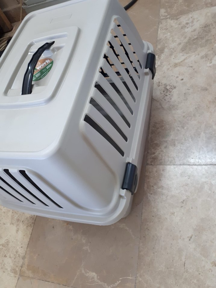 Gri Kapılı Beyaz Taşıma Kafesi - Görsel 2