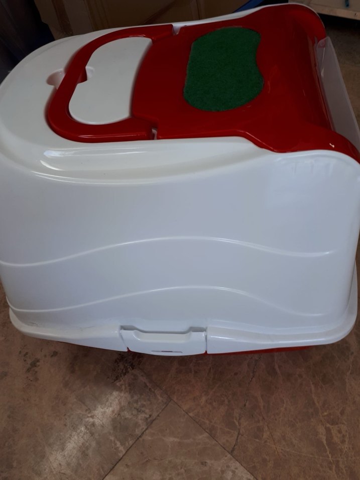 Kırmızı Kapaklı Kedi Tuvaleti - Görsel 2