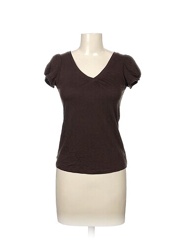 Mango T-shirt %70 İndirimli.