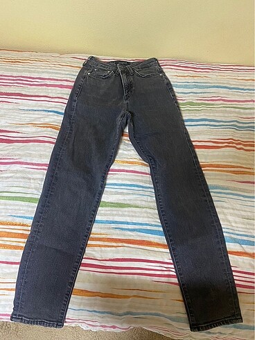 MAVİ SİYAH JEAN