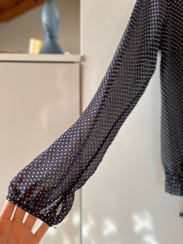 Mavi Puantiyeli Fırfırlı Transparan Kadın Bluz - Görsel 2