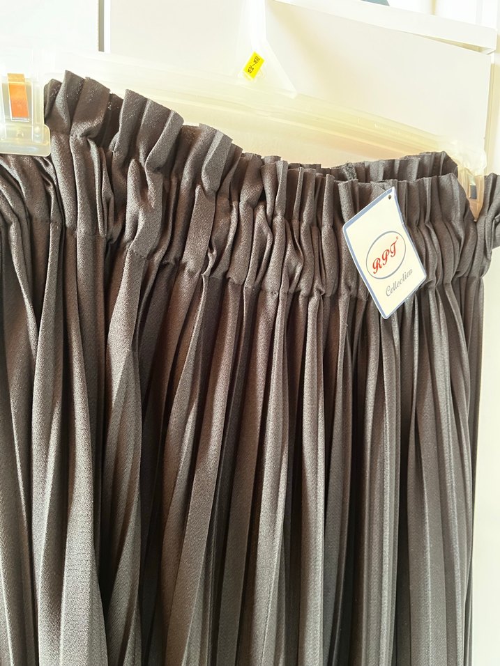 Siyah Pilili Uzun Gotik Etek - Görsel 5