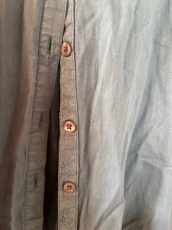 Düğmeli Mavi Pamuk Kadın Gömlek - Görsel 3