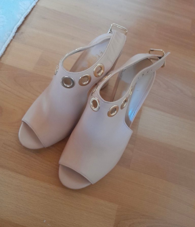 Bej Kadın Deri Topuklu Sandalet - Görsel 3