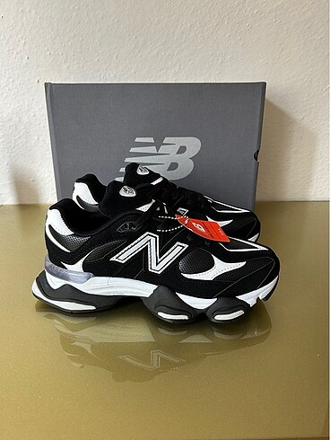 NEW BALANCE 40 NUMARA AYAKKABI
