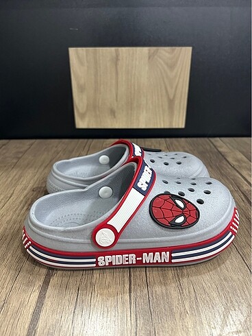 Crocs CROCS SPİRDERMAN TERLİK 35 NUMARA