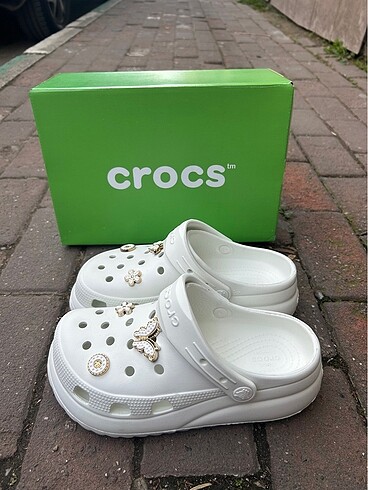 36 Beden siyah Renk CROCS TERLİK 36 NUMARA