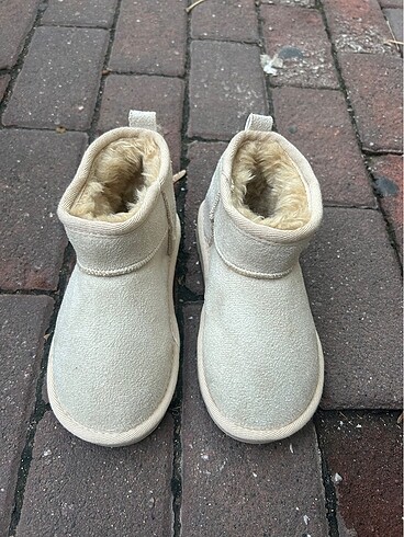 32 Beden UGG BOT 32 NUMARA