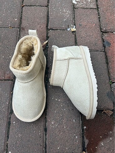 Ugg UGG BOT 32 NUMARA