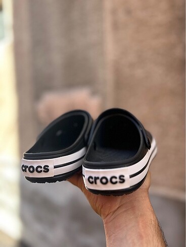 37 Beden siyah Renk CROCS TERLİK 37 NUMARA