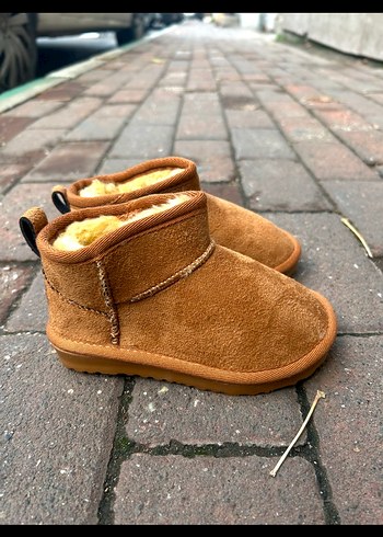 30 Beden kahverengi Renk UGG BOT 30 NUMARA