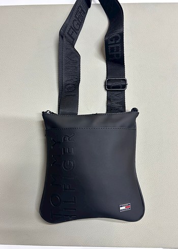 Beden Tommy Hilfiger Siyah Erkek Omuz Çantası