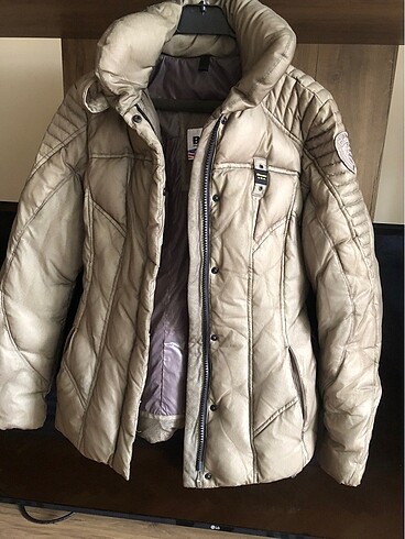 Blauer marka mont