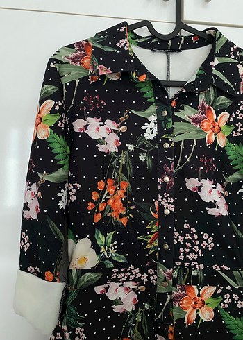 Çiçek Desenli Elbise - Görsel 2