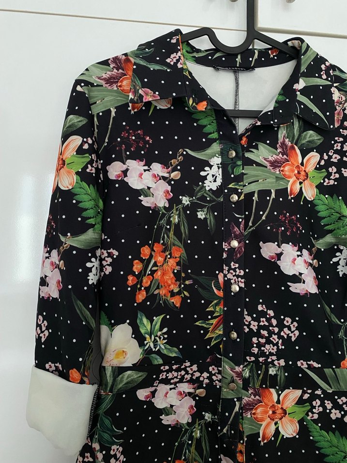 Çiçek Desenli Elbise - Görsel 2