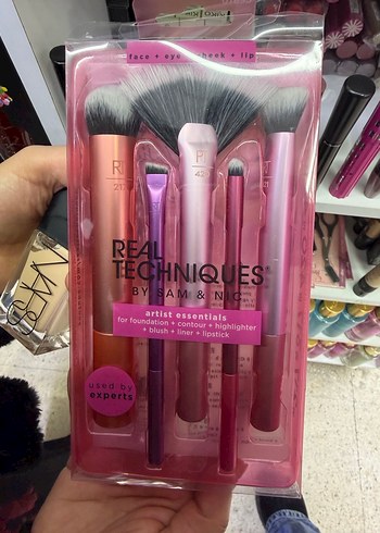 Real Techniques
