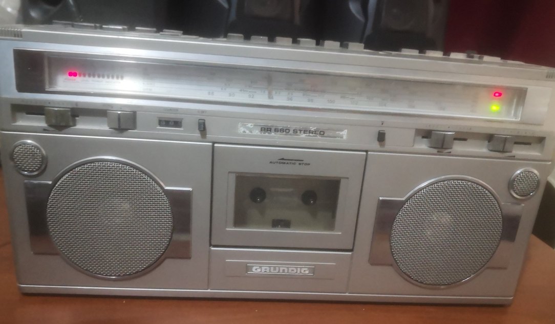 Grundig RR650 Radyo Kaset Çalar - Görsel 4