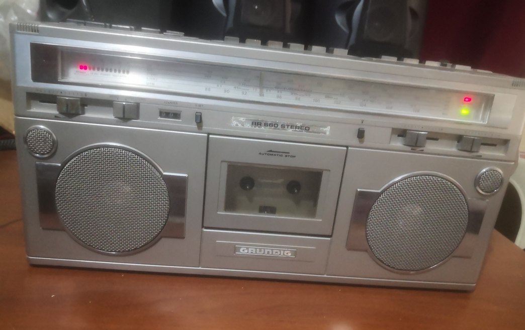 Grundig RR650 Radyo Kaset Çalar - Görsel 3