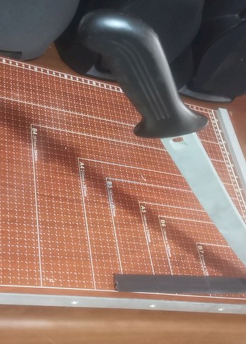 Büyük boy kağıt kesme giyotin - Görsel 2