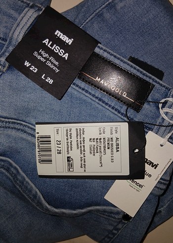 diğer Beden Kadın Mavi Kemerli Dar Kesim Denim Jean