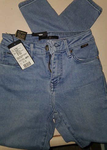 Kadın Mavi Kemerli Dar Kesim Denim Jean