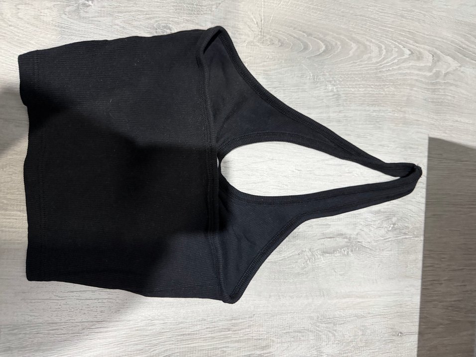 Siyah crop - Görsel 3