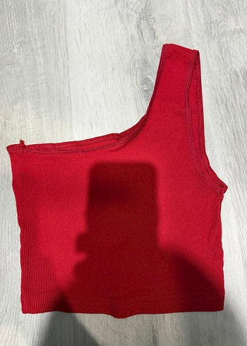 Kırmızı Asimetrik Kesim Crop Top - Görsel 2