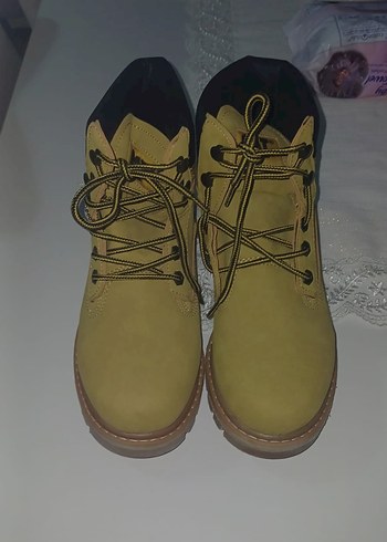 Sarı Caterpillar  Süet Outdoor Bot - Görsel 2