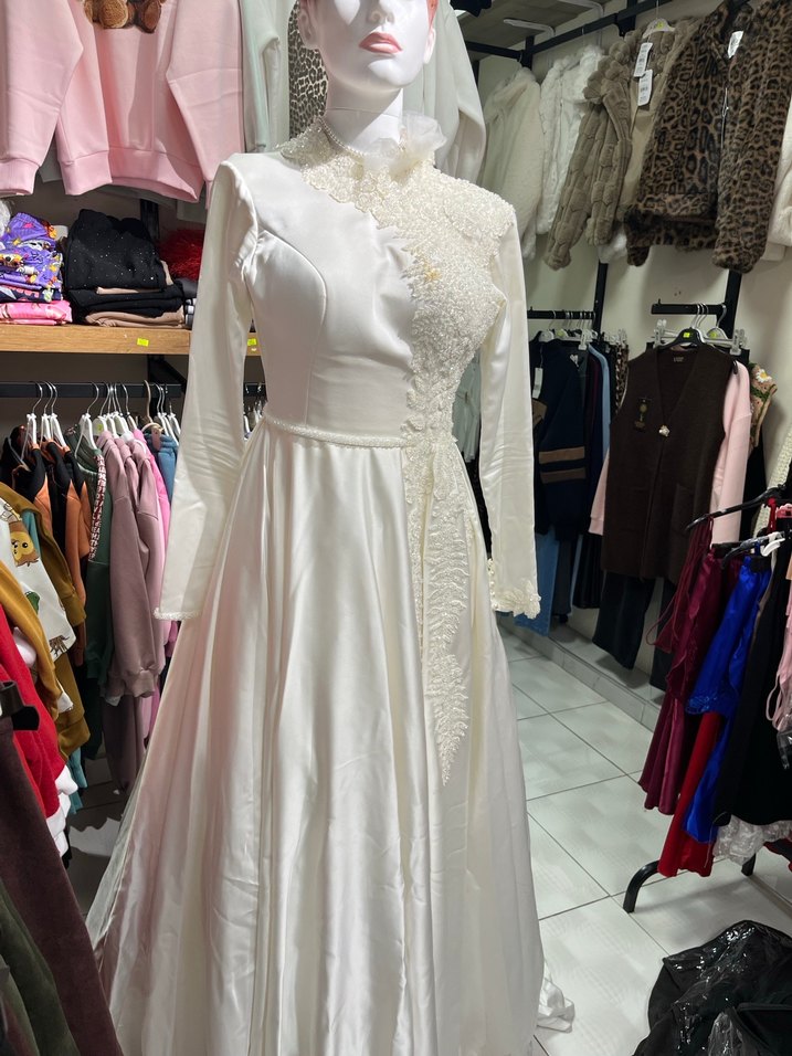 Tesettür 36 beden el dikimi kaliteli gelinlik - Görsel 4