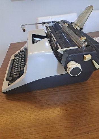 Olympia Beyaz Daktilo - Görsel 3