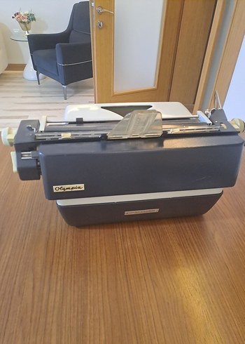 Olympia Beyaz Daktilo - Görsel 4