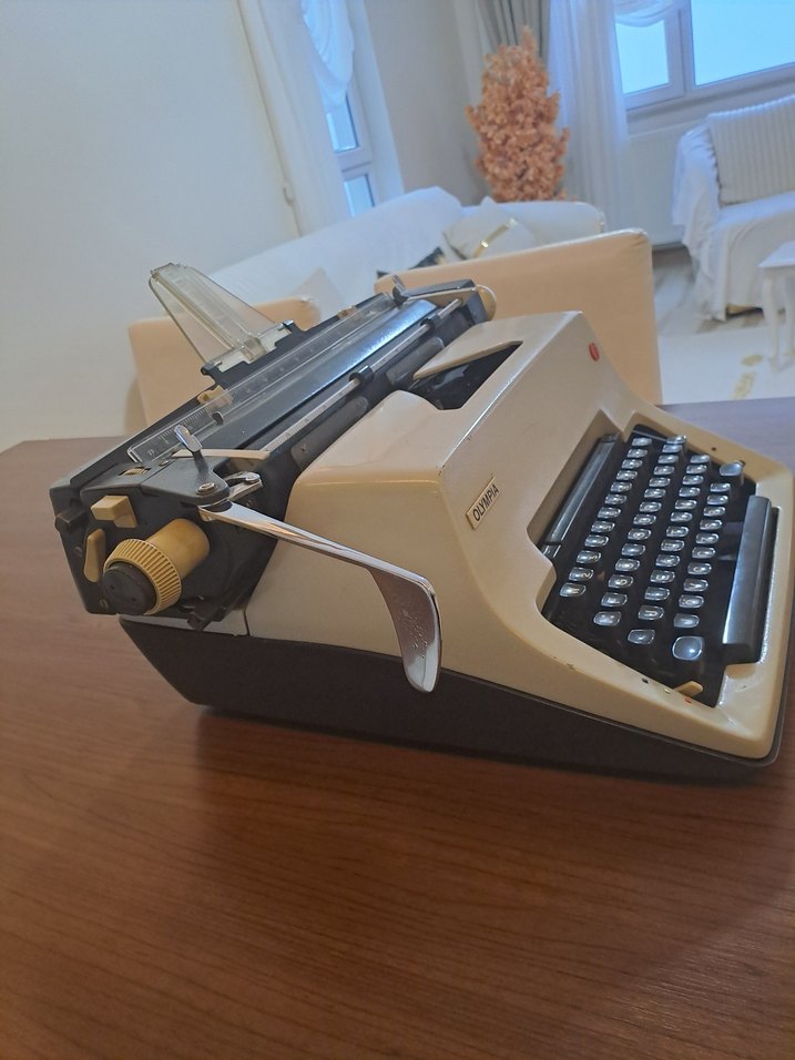 Olympia Beyaz Daktilo - Görsel 5