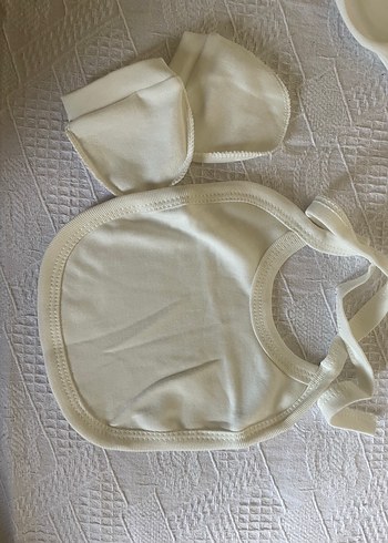  Beden Pamuk Bebek Seti Beyaz Baskılı