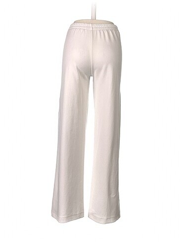 xs Beden Bershka Kumaş Pantolon %70 İndirimli.
