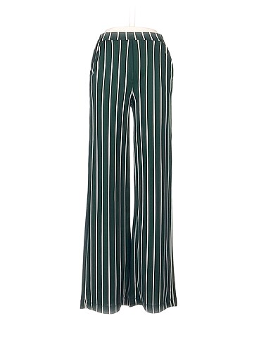 Bershka Kumaş Pantolon %70 İndirimli.