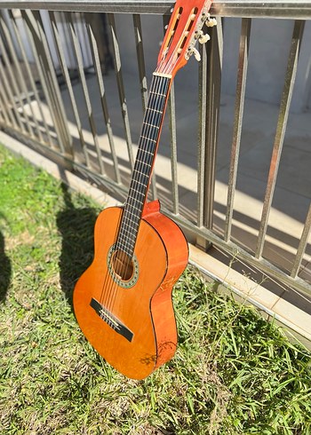 Klasik Kahverengi Gitar - Görsel 2